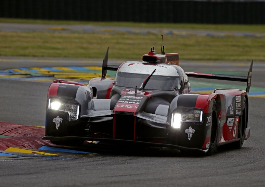  Audi R18 e-tron Quattro 2016 года  (фото 5 из 32)